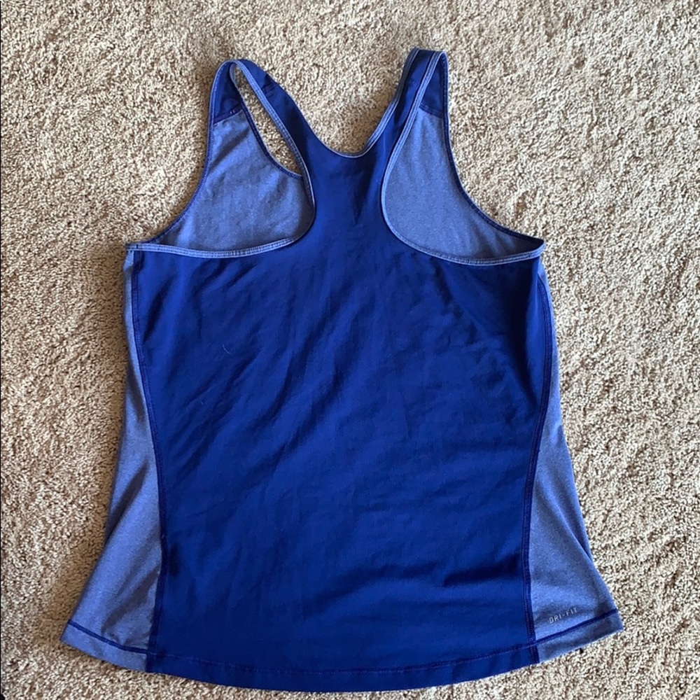 Nike Top - Picture 2 of 2